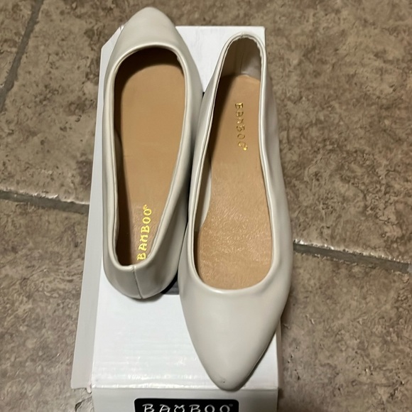 Bamboo Ivy Flats - size 6.5 women’s - Picture 2 of 3